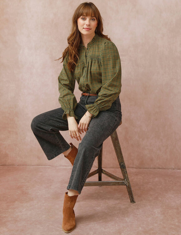 Chemisier smocké col volanté à carreaux (kaki) Chemisier smocké col volanté à carreaux (kaki)